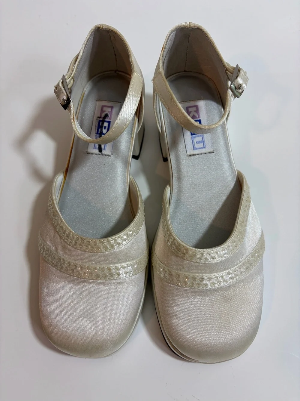 KRU Girls Elegant Ivory Satin Ankle-Strap  Dress Shoes 12.5 NIB